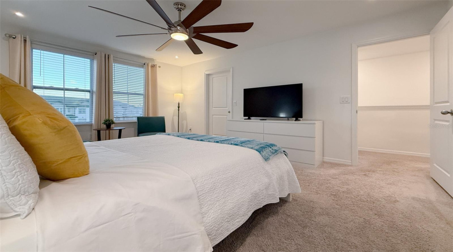 DAVENPORT, Florida 33896, 3 Bedrooms Bedrooms, ,2 BathroomsBathrooms,Residential,For Sale,DISCOVERY,0,MFRO6387502