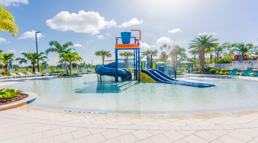 KISSIMMEE, Florida 34747, 4 Bedrooms Bedrooms, ,4 BathroomsBathrooms,Residential,For Sale,CAREY PALM,0,MFRTB8482952