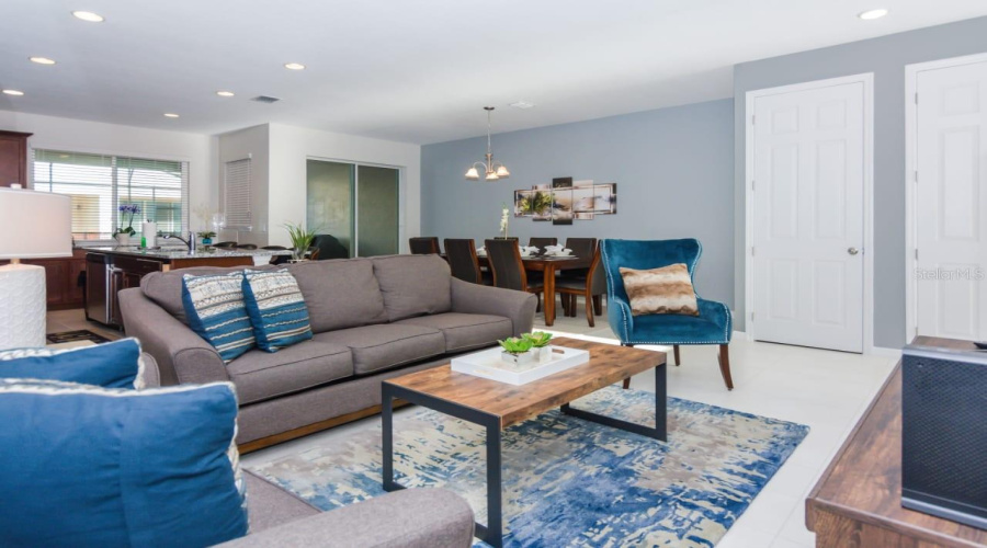 KISSIMMEE, Florida 34747, 4 Bedrooms Bedrooms, ,4 BathroomsBathrooms,Residential,For Sale,CAREY PALM,0,MFRTB8482952