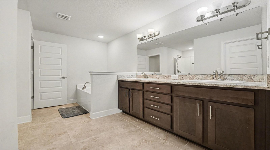 DAVENPORT, Florida 33837, 4 Bedrooms Bedrooms, ,3 BathroomsBathrooms,Residential,For Sale,CITRUS POINTE,0,MFRTB8484252