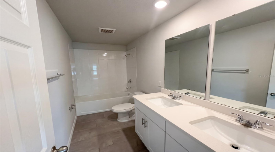 DAVENPORT, Florida 33897, 4 Bedrooms Bedrooms, ,2 BathroomsBathrooms,Residential,For Sale,BELLA VISTA,0,MFRO6389378