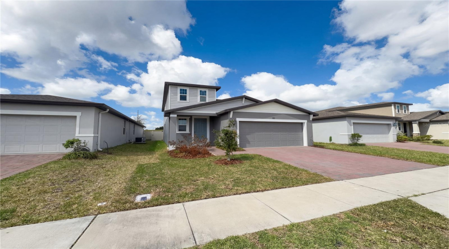 DAVENPORT, Florida 33897, 4 Bedrooms Bedrooms, ,2 BathroomsBathrooms,Residential,For Sale,BELLA VISTA,0,MFRO6389378