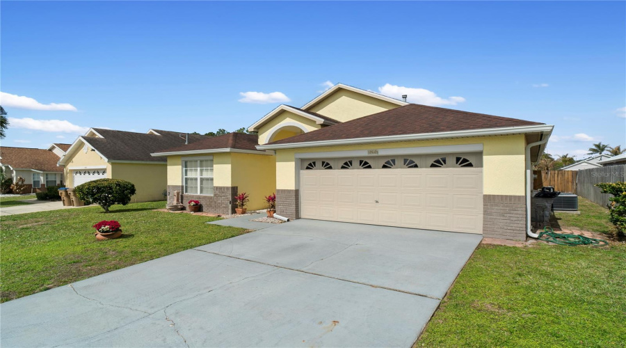 KISSIMMEE, Florida 34747, 4 Bedrooms Bedrooms, ,3 BathroomsBathrooms,Residential,For Sale,ROARING CREEK,0,MFRO6389502