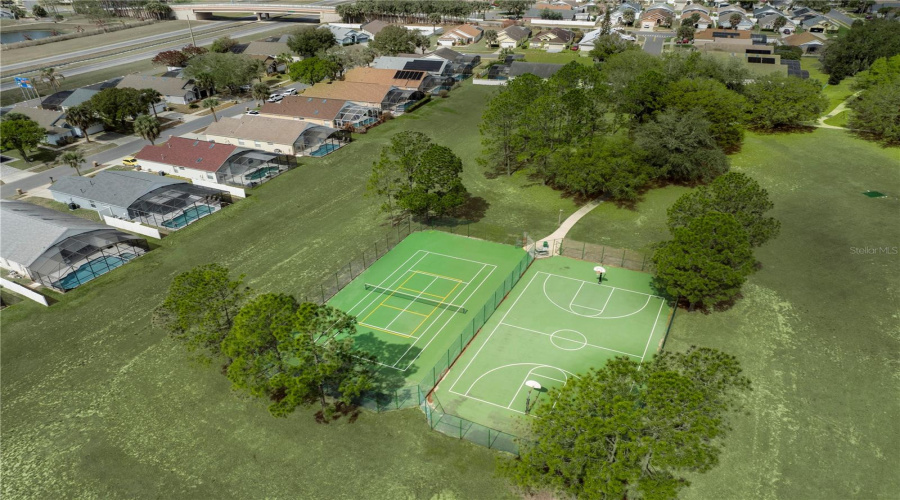 KISSIMMEE, Florida 34747, 4 Bedrooms Bedrooms, ,3 BathroomsBathrooms,Residential,For Sale,ROARING CREEK,0,MFRO6389502