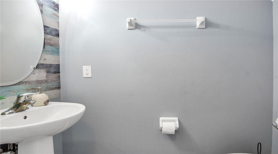 DAVENPORT, Florida 33837, 6 Bedrooms Bedrooms, ,4 BathroomsBathrooms,Residential,For Sale,ORANGE COSMOS,0,MFRP4938091