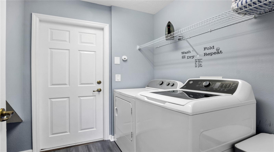 DAVENPORT, Florida 33837, 6 Bedrooms Bedrooms, ,4 BathroomsBathrooms,Residential,For Sale,ORANGE COSMOS,0,MFRP4938091