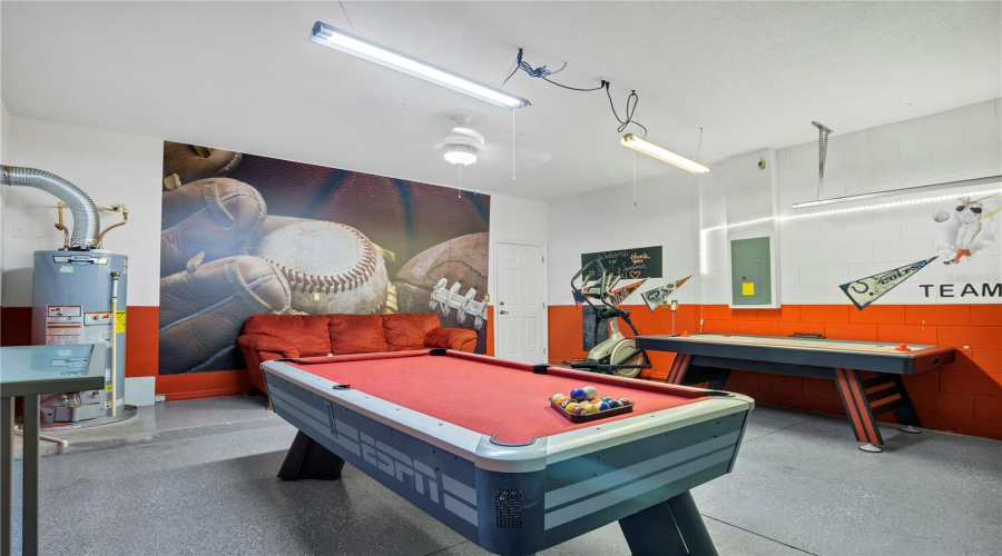 DAVENPORT, Florida 33837, 6 Bedrooms Bedrooms, ,4 BathroomsBathrooms,Residential,For Sale,ORANGE COSMOS,0,MFRP4938091