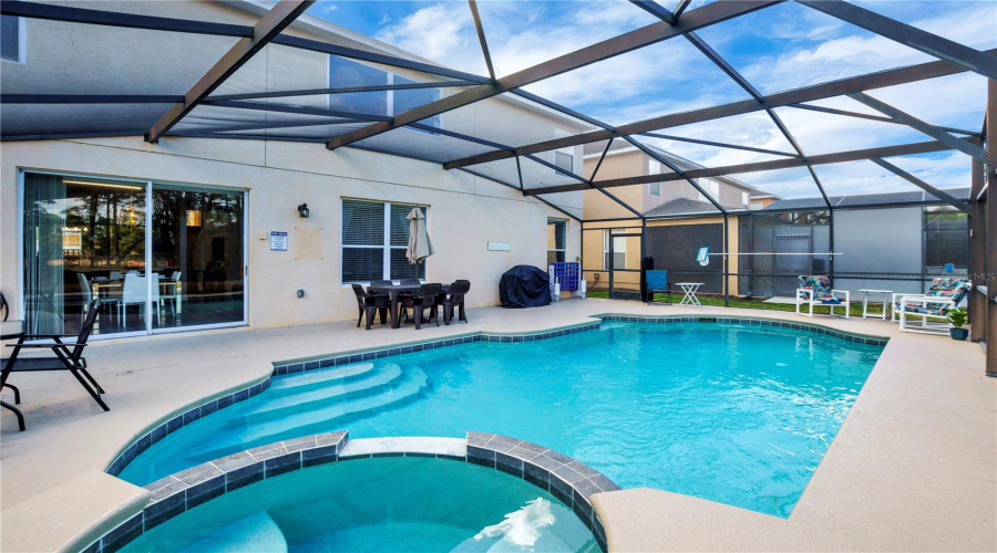 DAVENPORT, Florida 33837, 6 Bedrooms Bedrooms, ,4 BathroomsBathrooms,Residential,For Sale,ORANGE COSMOS,0,MFRP4938091