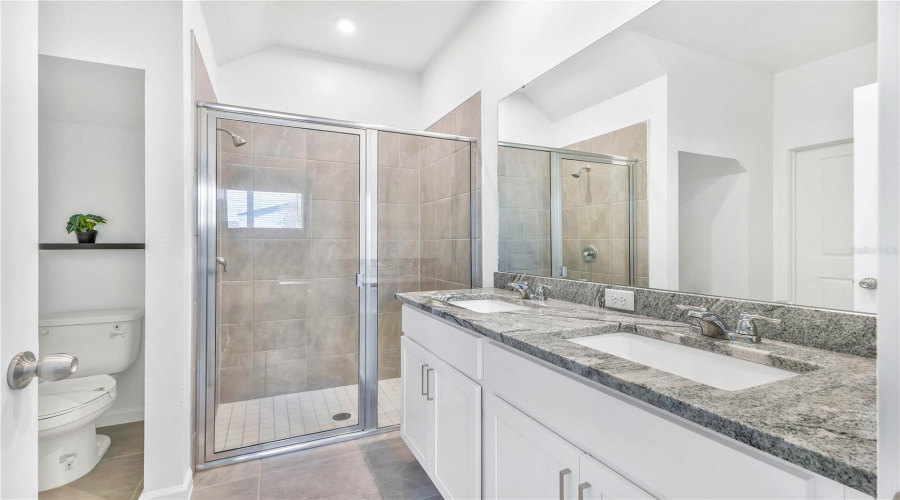 KISSIMMEE, Florida 34747, 5 Bedrooms Bedrooms, ,4 BathroomsBathrooms,Residential,For Sale,ZABALLINA,0,MFRO6381535