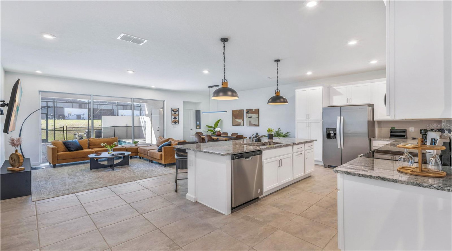 KISSIMMEE, Florida 34747, 5 Bedrooms Bedrooms, ,4 BathroomsBathrooms,Residential,For Sale,ZABALLINA,0,MFRO6381535