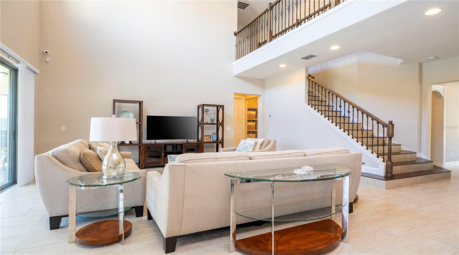 ORLANDO, Florida 32836, 4 Bedrooms Bedrooms, ,3 BathroomsBathrooms,Residential,For Sale,ROYAL ESTATES,0,MFRO6388072