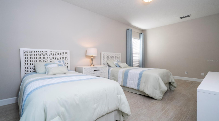 ORLANDO, Florida 32836, 4 Bedrooms Bedrooms, ,3 BathroomsBathrooms,Residential,For Sale,ROYAL ESTATES,0,MFRO6388072