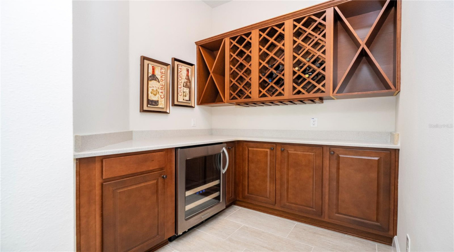 ORLANDO, Florida 32836, 4 Bedrooms Bedrooms, ,3 BathroomsBathrooms,Residential,For Sale,ROYAL ESTATES,0,MFRO6388072