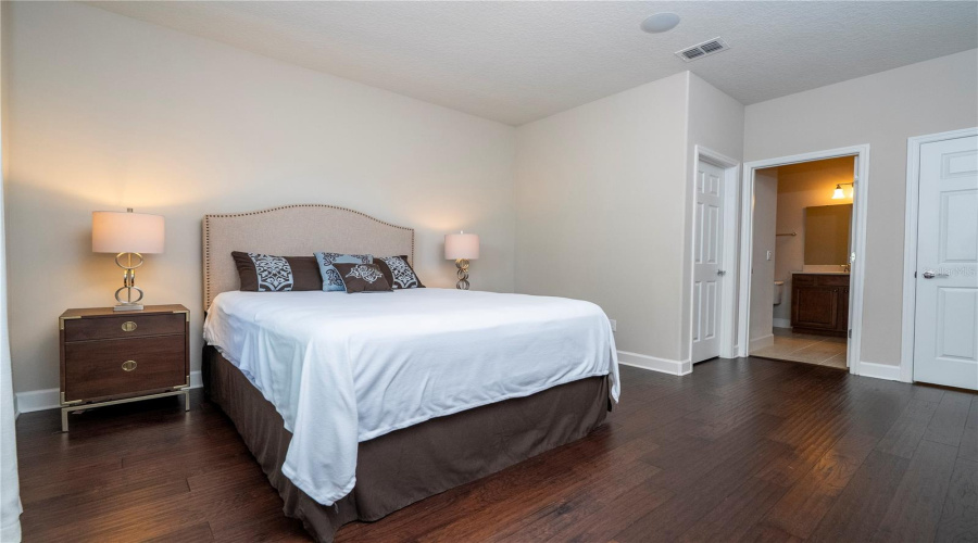 ORLANDO, Florida 32836, 4 Bedrooms Bedrooms, ,3 BathroomsBathrooms,Residential,For Sale,ROYAL ESTATES,0,MFRO6388072