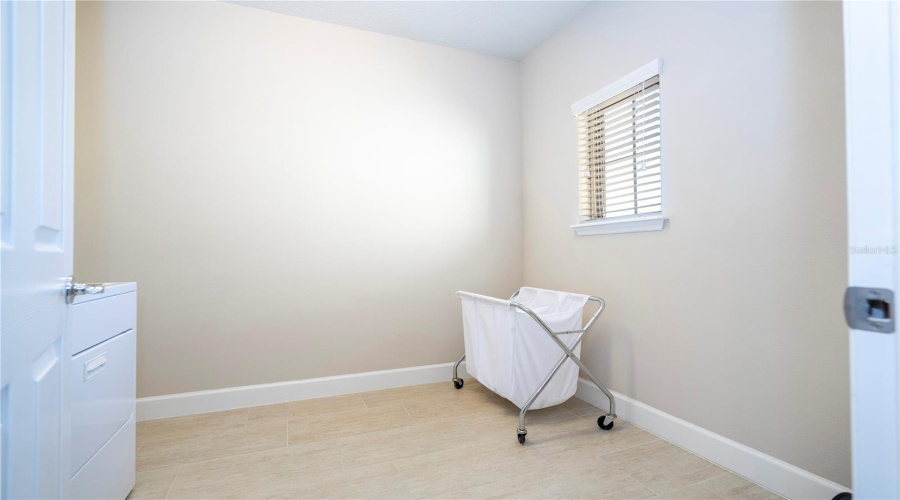 ORLANDO, Florida 32836, 4 Bedrooms Bedrooms, ,3 BathroomsBathrooms,Residential,For Sale,ROYAL ESTATES,0,MFRO6388072