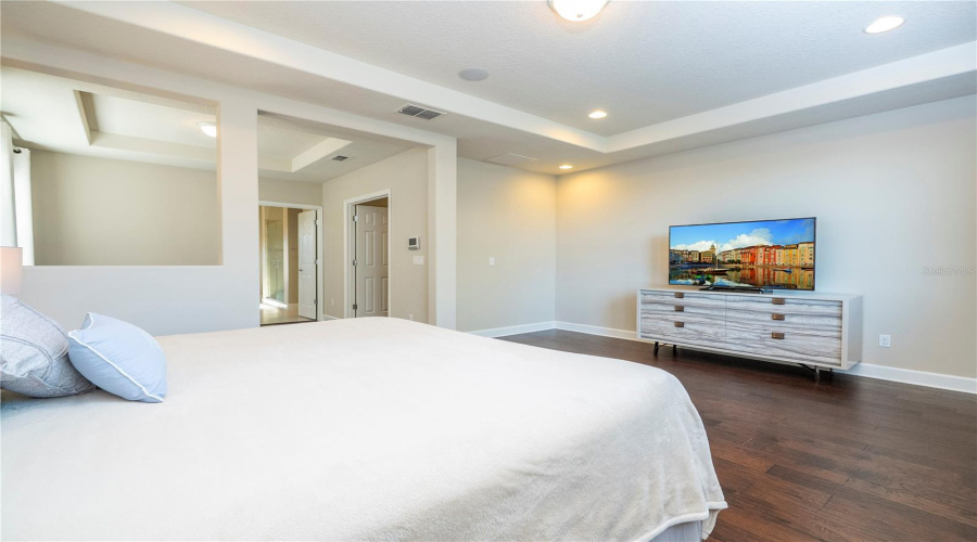 ORLANDO, Florida 32836, 4 Bedrooms Bedrooms, ,3 BathroomsBathrooms,Residential,For Sale,ROYAL ESTATES,0,MFRO6388072