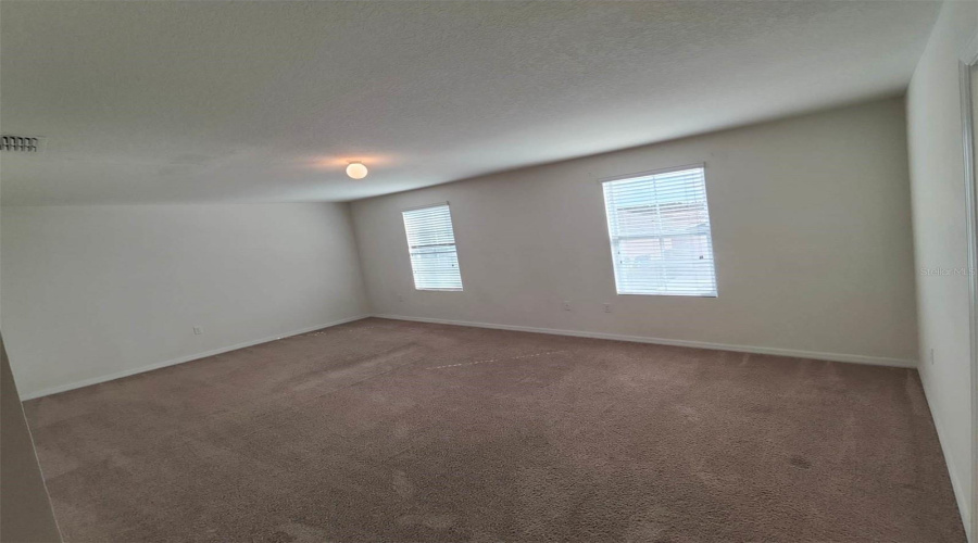 DAVENPORT, Florida 33837, 4 Bedrooms Bedrooms, ,2 BathroomsBathrooms,Residential,For Sale,NOVA,0,MFRO6388173