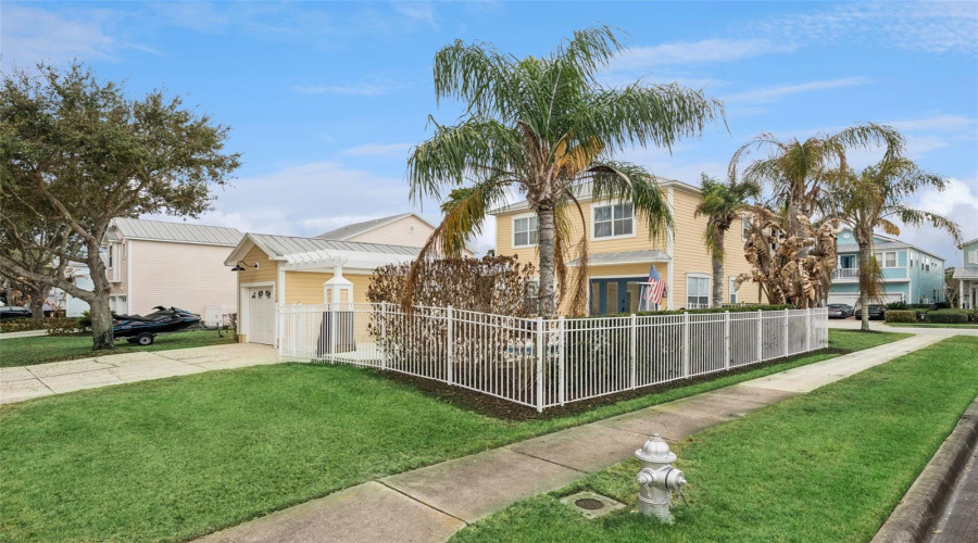 KISSIMMEE, Florida 34747, 4 Bedrooms Bedrooms, ,4 BathroomsBathrooms,Residential,For Sale,FAIRVIEW CIRCLE,0,MFRO6389613