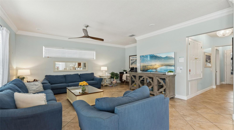 KISSIMMEE, Florida 34747, 4 Bedrooms Bedrooms, ,4 BathroomsBathrooms,Residential,For Sale,FAIRVIEW CIRCLE,0,MFRO6389613