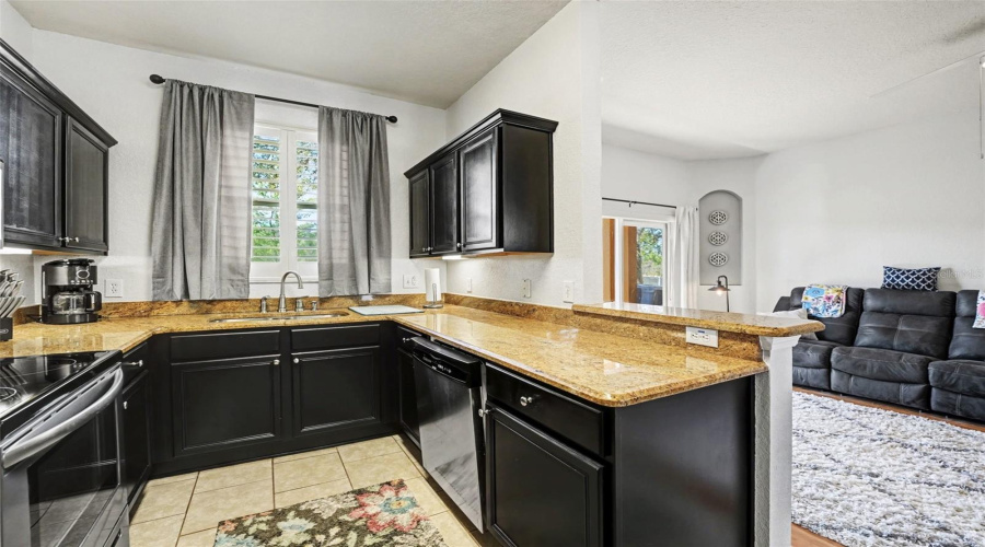 DAVENPORT, Florida 33897, 4 Bedrooms Bedrooms, ,3 BathroomsBathrooms,Residential,For Sale,CALABRIA,0,MFRTB8485119