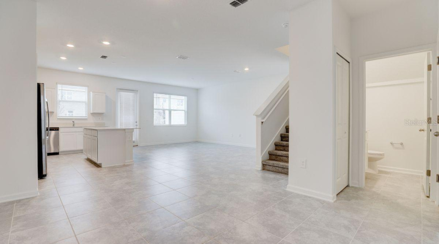 DAVENPORT, Florida 33896, 4 Bedrooms Bedrooms, ,3 BathroomsBathrooms,Residential,For Sale,NINE IRON,0,MFRS5145545