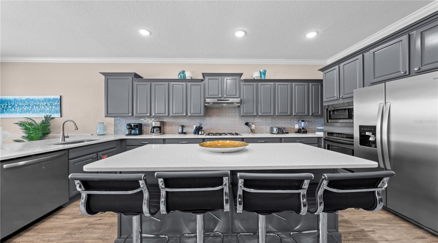 breakfast bar/island