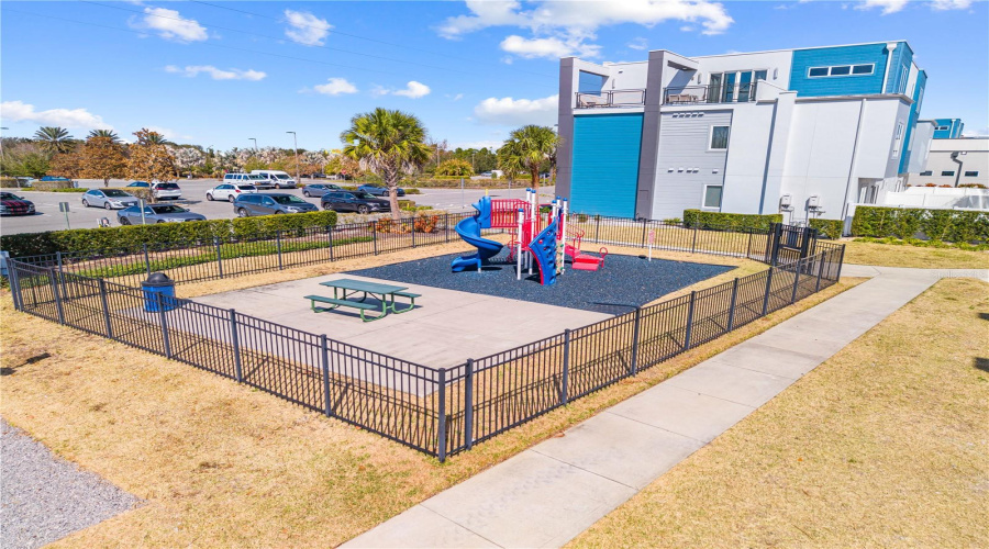 REUNION, Florida 34747, 5 Bedrooms Bedrooms, ,4 BathroomsBathrooms,Residential,For Sale,GOLDEN BEAR,0,MFRO6383036