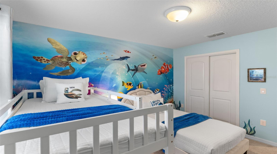 DAVENPORT, Florida 33837, 5 Bedrooms Bedrooms, ,4 BathroomsBathrooms,Residential,For Sale,OAKMOSS,0,MFRP4938051