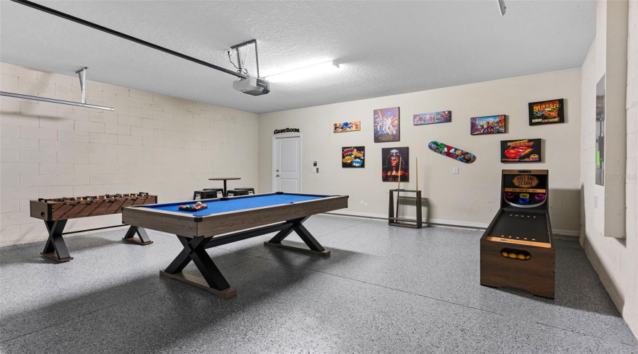 DAVENPORT, Florida 33837, 5 Bedrooms Bedrooms, ,4 BathroomsBathrooms,Residential,For Sale,OAKMOSS,0,MFRP4938051