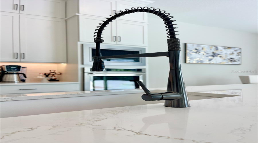 ORLANDO, Florida 32836, 5 Bedrooms Bedrooms, ,4 BathroomsBathrooms,Residential,For Sale,PARK ESTATES,0,MFRO6389745