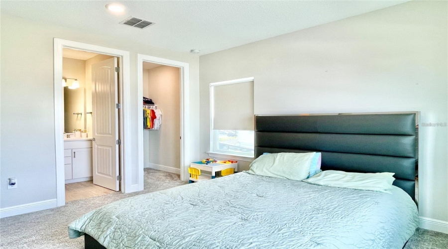 ORLANDO, Florida 32836, 5 Bedrooms Bedrooms, ,4 BathroomsBathrooms,Residential,For Sale,PARK ESTATES,0,MFRO6389745