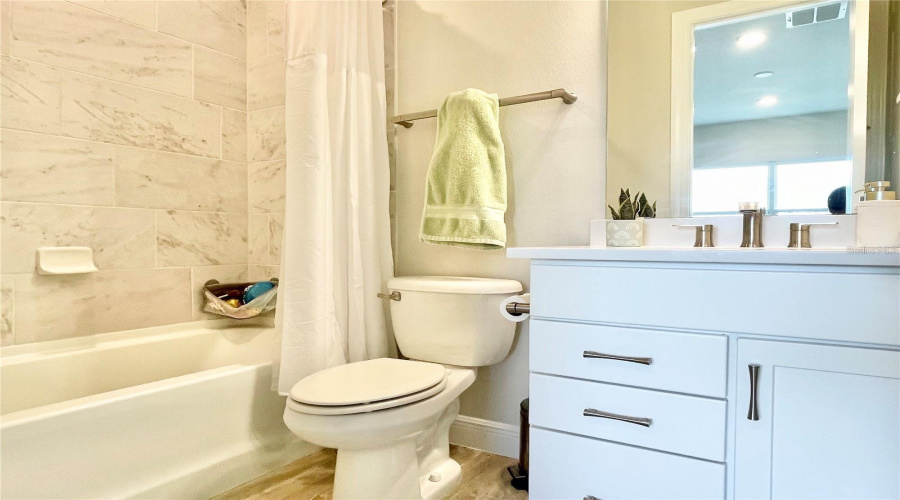 ORLANDO, Florida 32836, 5 Bedrooms Bedrooms, ,4 BathroomsBathrooms,Residential,For Sale,PARK ESTATES,0,MFRO6389745