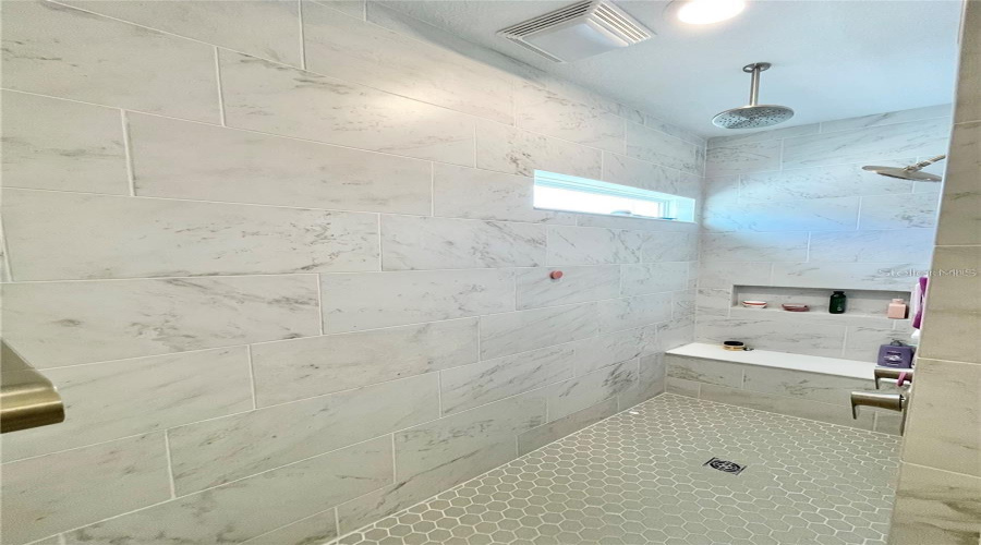 ORLANDO, Florida 32836, 5 Bedrooms Bedrooms, ,4 BathroomsBathrooms,Residential,For Sale,PARK ESTATES,0,MFRO6389745