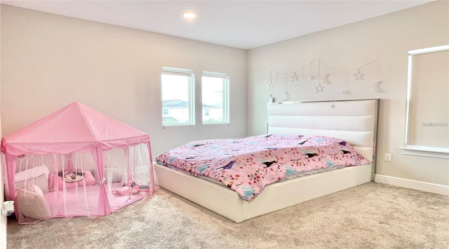 ORLANDO, Florida 32836, 5 Bedrooms Bedrooms, ,4 BathroomsBathrooms,Residential,For Sale,PARK ESTATES,0,MFRO6389745