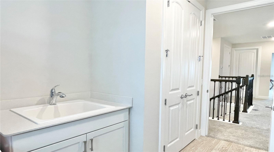 ORLANDO, Florida 32836, 5 Bedrooms Bedrooms, ,4 BathroomsBathrooms,Residential,For Sale,PARK ESTATES,0,MFRO6389745