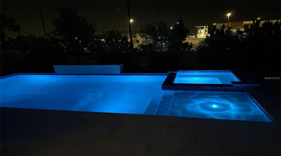 ORLANDO, Florida 32836, 5 Bedrooms Bedrooms, ,4 BathroomsBathrooms,Residential,For Sale,PARK ESTATES,0,MFRO6389745