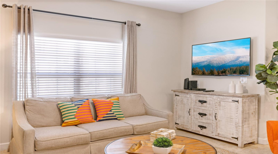 KISSIMMEE, Florida 34746, 4 Bedrooms Bedrooms, ,3 BathroomsBathrooms,Residential,For Sale,CLOCK TOWER,0,MFRO6389338