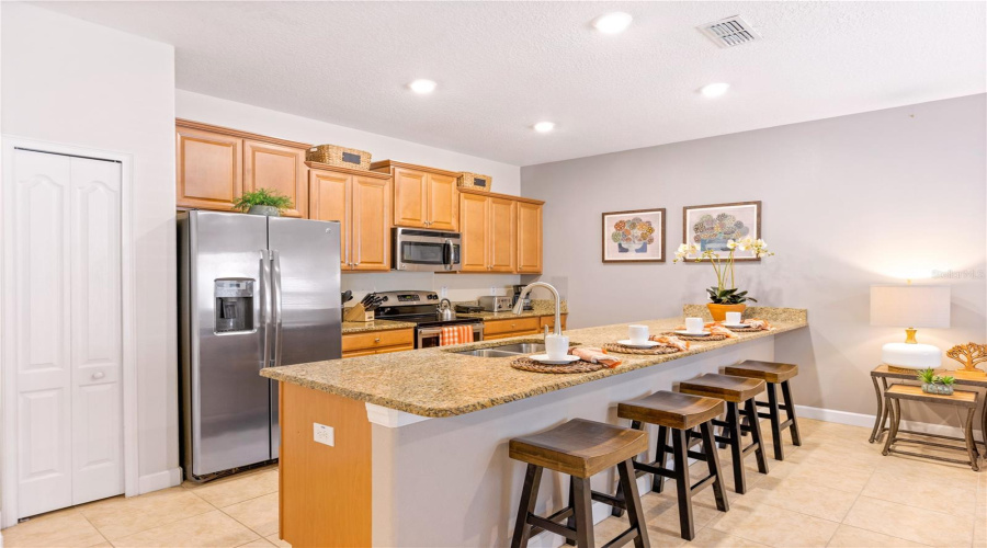 KISSIMMEE, Florida 34746, 4 Bedrooms Bedrooms, ,3 BathroomsBathrooms,Residential,For Sale,CLOCK TOWER,0,MFRO6389338