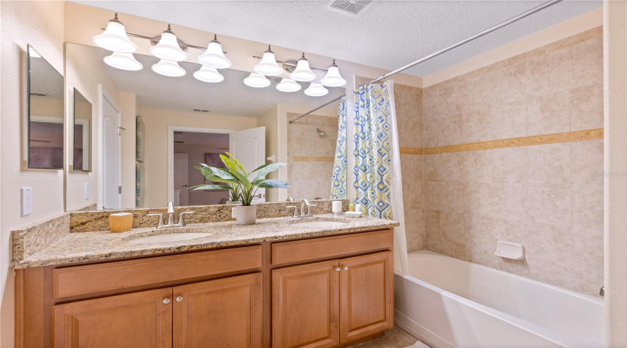 KISSIMMEE, Florida 34746, 4 Bedrooms Bedrooms, ,3 BathroomsBathrooms,Residential,For Sale,CLOCK TOWER,0,MFRO6389338