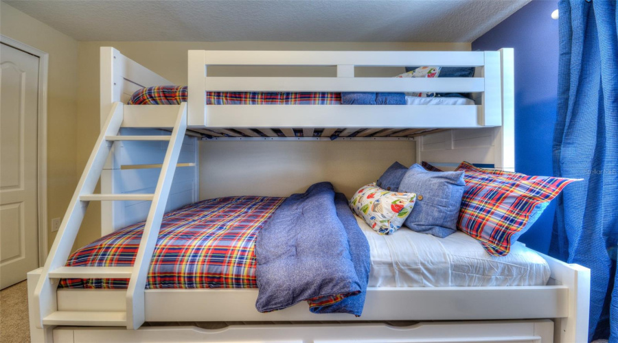 KISSIMMEE, Florida 34746, 4 Bedrooms Bedrooms, ,3 BathroomsBathrooms,Residential,For Sale,CLOCK TOWER,0,MFRO6389338