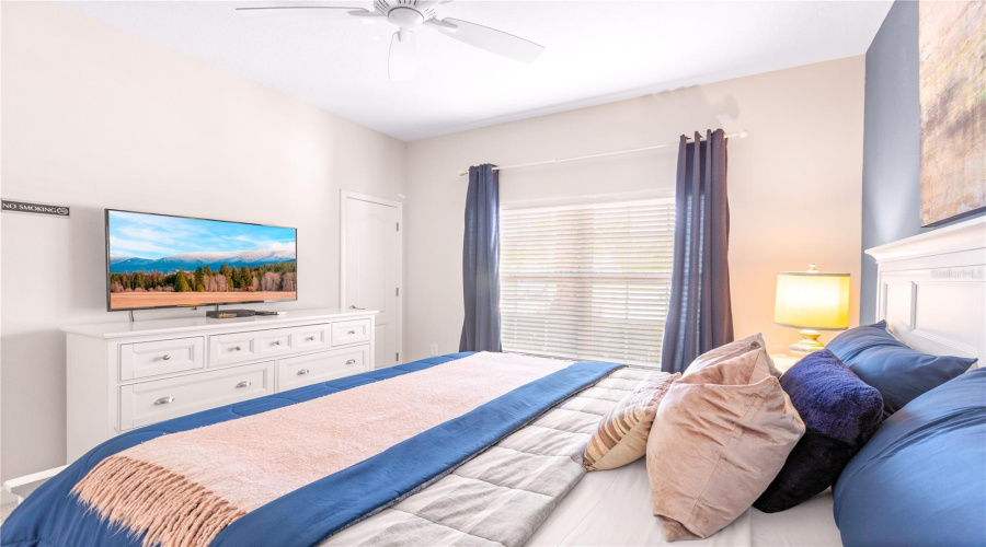 KISSIMMEE, Florida 34746, 4 Bedrooms Bedrooms, ,3 BathroomsBathrooms,Residential,For Sale,CLOCK TOWER,0,MFRO6389338