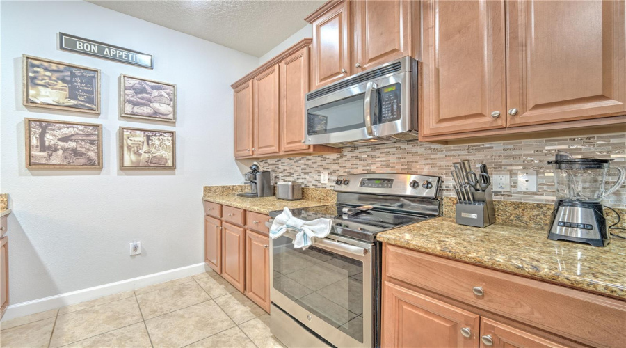 KISSIMMEE, Florida 34747, 4 Bedrooms Bedrooms, ,3 BathroomsBathrooms,Residential,For Sale,BISMARCK PALM RD,0,MFRO6389133