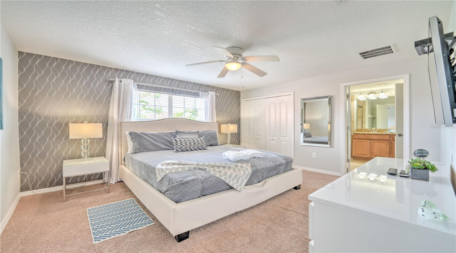 KISSIMMEE, Florida 34747, 4 Bedrooms Bedrooms, ,3 BathroomsBathrooms,Residential,For Sale,BISMARCK PALM RD,0,MFRO6389133