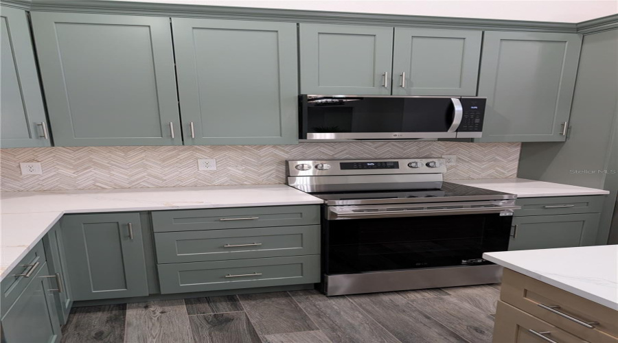 DAVENPORT, Florida 33837, 3 Bedrooms Bedrooms, ,2 BathroomsBathrooms,Residential,For Sale,ROOKS,0,MFRB4902196