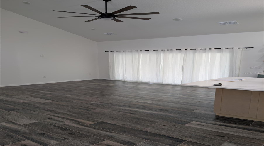 DAVENPORT, Florida 33837, 3 Bedrooms Bedrooms, ,2 BathroomsBathrooms,Residential,For Sale,ROOKS,0,MFRB4902196