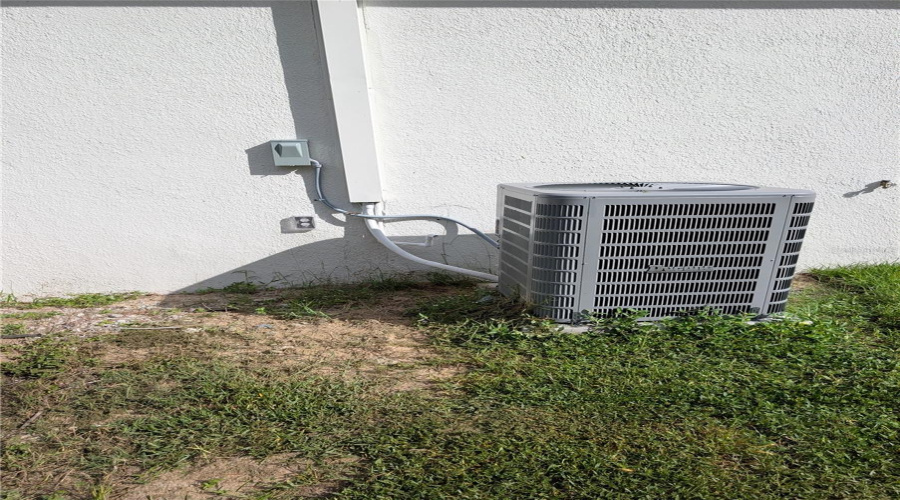 DAVENPORT, Florida 33837, 3 Bedrooms Bedrooms, ,2 BathroomsBathrooms,Residential,For Sale,ROOKS,0,MFRB4902196