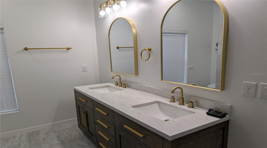 DAVENPORT, Florida 33837, 3 Bedrooms Bedrooms, ,2 BathroomsBathrooms,Residential,For Sale,ROOKS,0,MFRB4902196