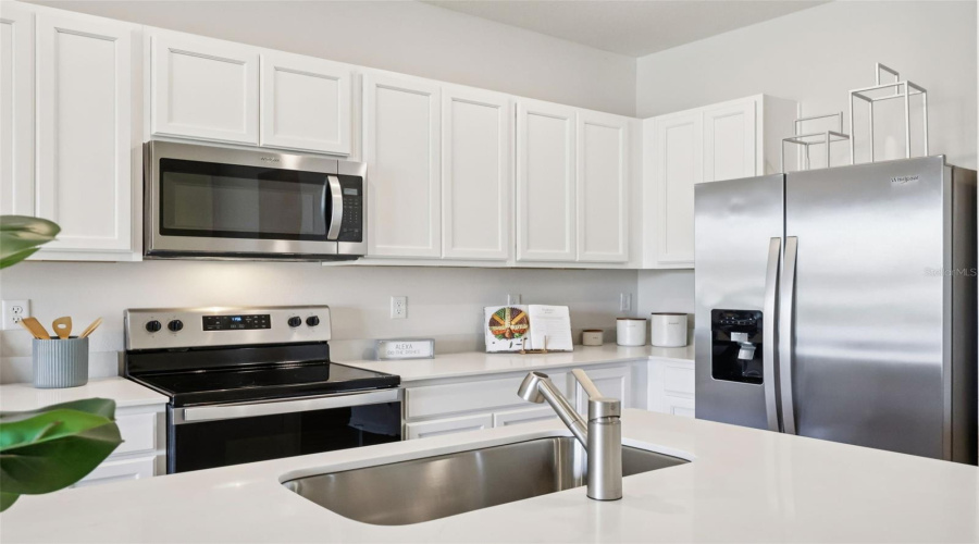 DAVENPORT, Florida 33897, 3 Bedrooms Bedrooms, ,2 BathroomsBathrooms,Residential,For Sale,OLYMPIC,0,MFRO6389909