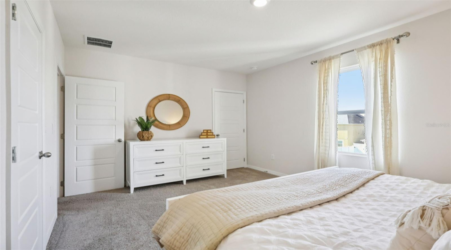 DAVENPORT, Florida 33897, 3 Bedrooms Bedrooms, ,2 BathroomsBathrooms,Residential,For Sale,OLYMPIC,0,MFRO6389909