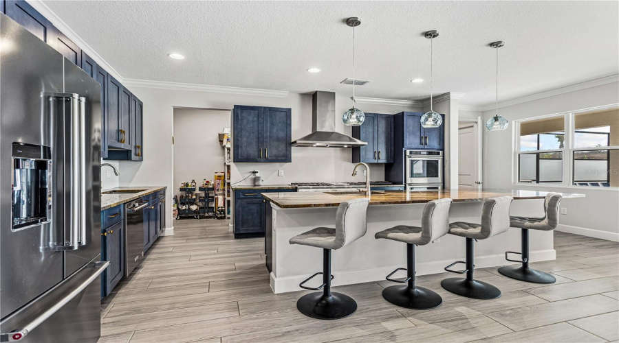 DAVENPORT, Florida 33897, 6 Bedrooms Bedrooms, ,6 BathroomsBathrooms,Residential,For Sale,LADY ALICE,0,MFRO6389738